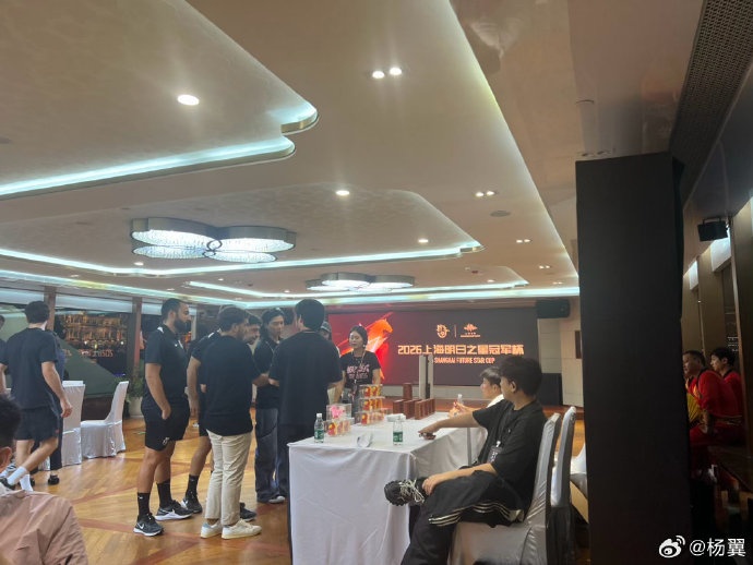 记者：明日之星组委会举行浦江游活动，U17国少选择训练放弃活动